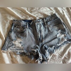 Hollister shorts size 11